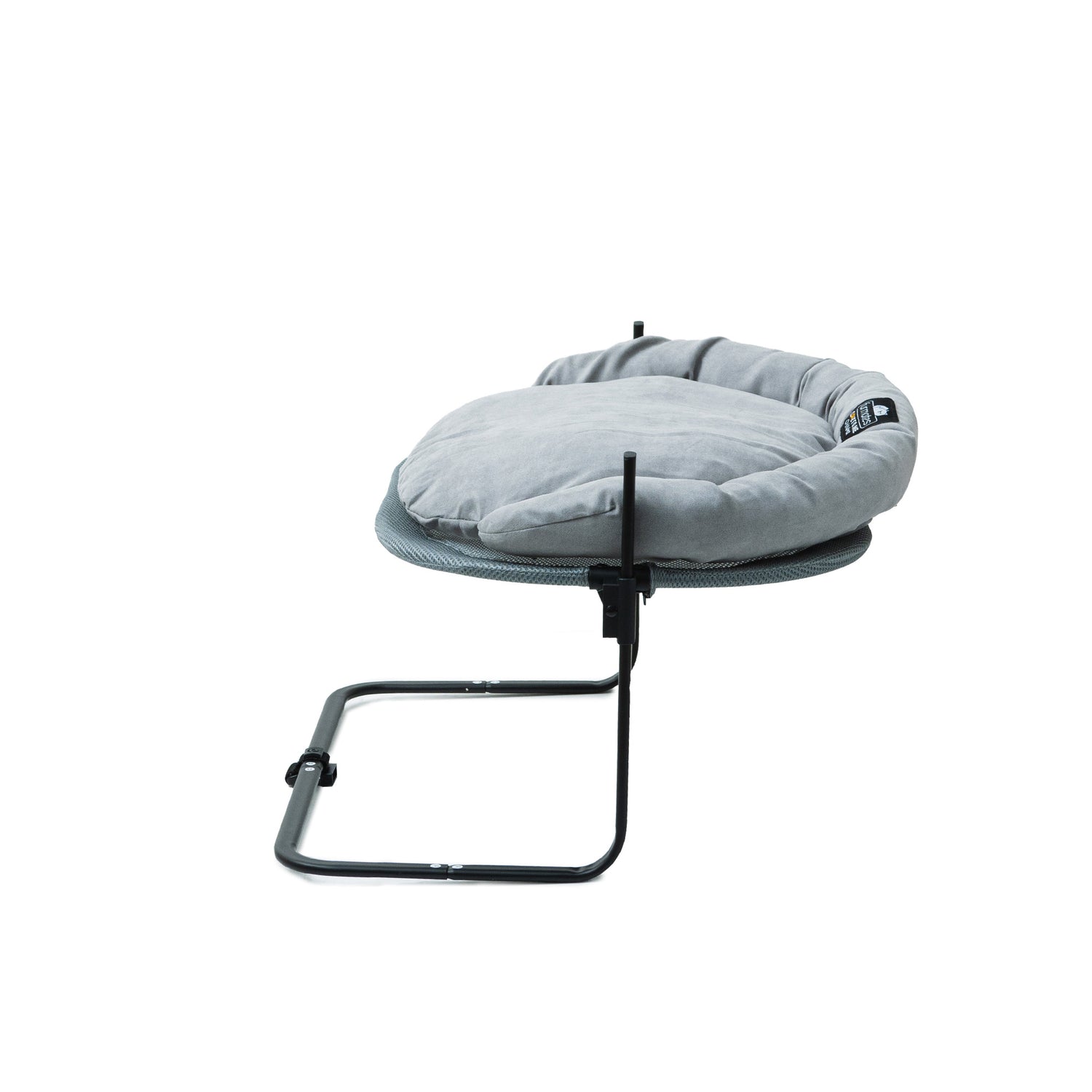 Oval bedside pet bed attachment detail